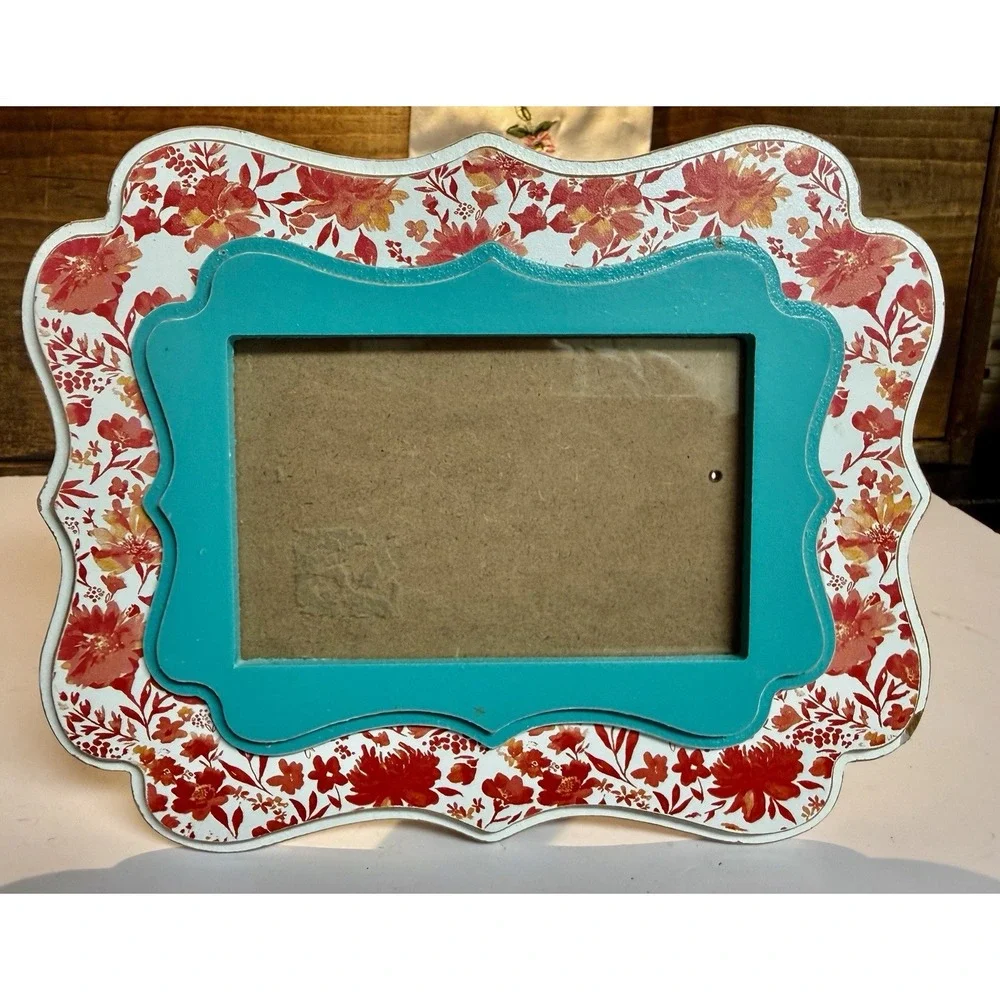 Pioneer Woman Home Sweet Home Towel & Painterly Floral 4x6 Frame Set